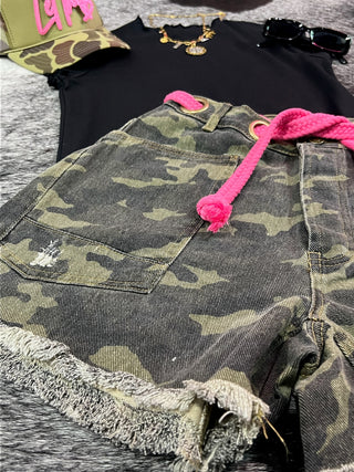 Braided Belt Patch Pocket Camo Shorts — Camouflage