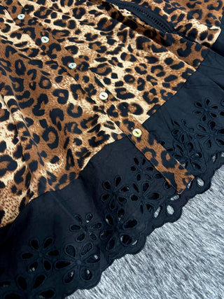 Leopard Button Up Pleated Sleeveless Blouse — Leopard/Black