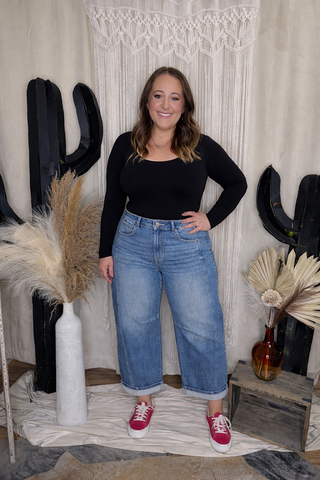 Medium Wash Cropped Barrel Jeans