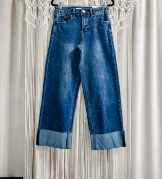 High rise cuffed cropped jeans