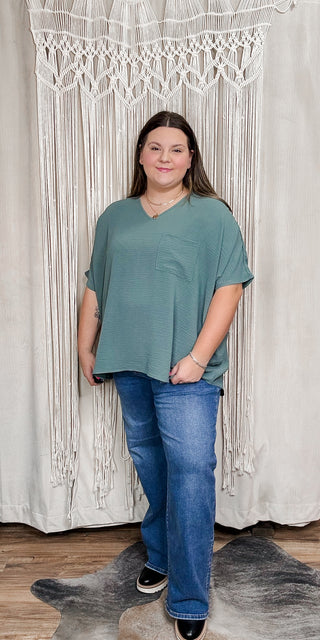 Curvy Ash Jade Evelyn Airflow Dolman Top