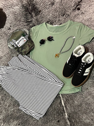 The Effortless Basic Crew Tee