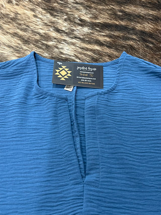 Woven Airflow V-Neck Short Sleeve Top — Dusty Blue