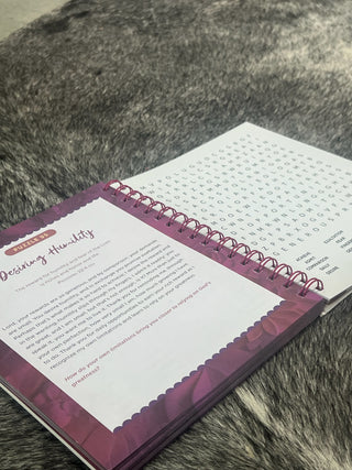 100 Days of Prayer for Women (Word Search Devotional)