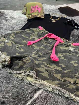 Braided Belt Patch Pocket Camo Shorts — Camouflage