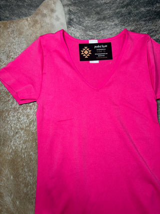 Seamless hot pink v-neck short sleeve top