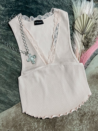 Ribbed lace detail lettuce hem tank top