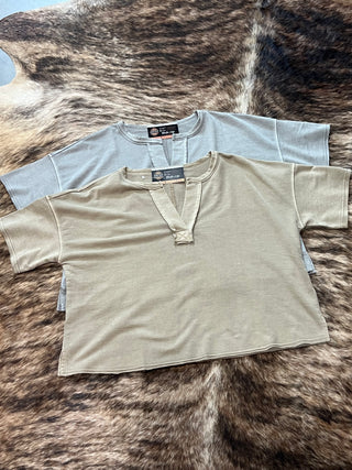 Washed split neck raw edge short sleeve knit top, photo 2