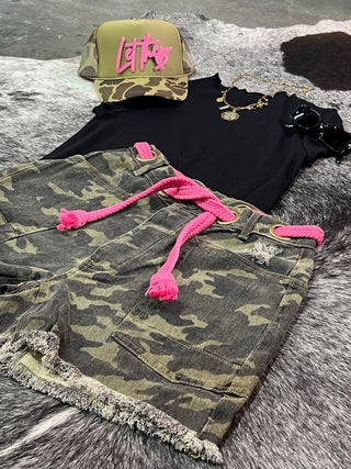 Braided Belt Patch Pocket Camo Shorts — Camouflage