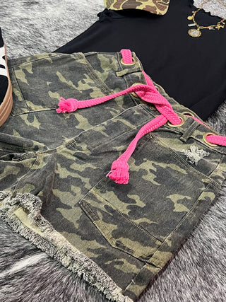 Braided Belt Patch Pocket Camo Shorts — Camouflage