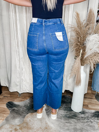 Medium Wash Wide Leg Non-Distressed Jeans