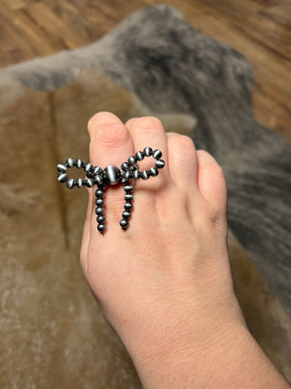 Western Navajo pearl bow ring