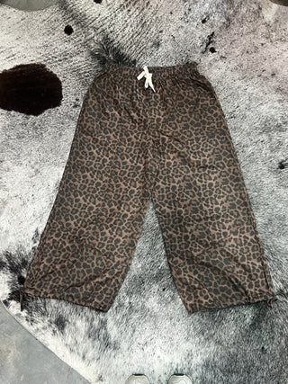 Leopard Print Balloon Style Pull Up Pants