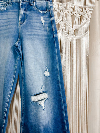 Wide leg baggy cropped jeans