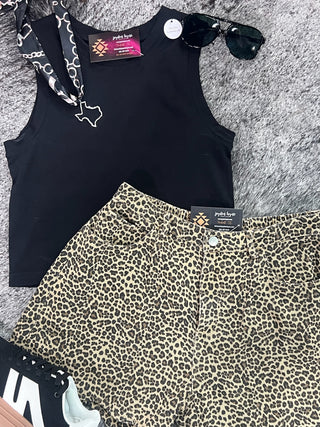Mid Rise Leopard Twill Shorts with Scallop Hem