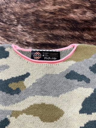 BiBi plus size soft camo sweater with pink contrast neckline and roll up sleeves, photo 3