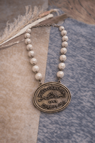 Champagne necklace