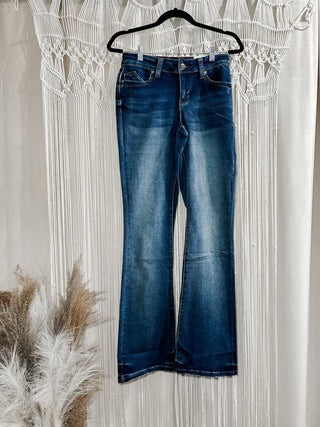 Classic mid-rise non distressed bootcut jeans