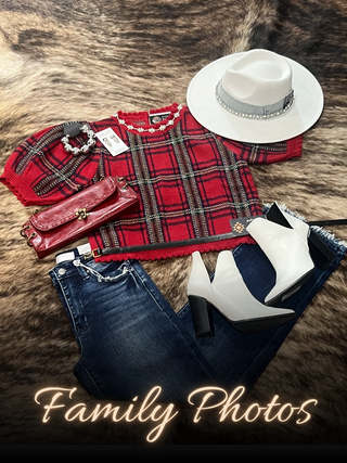 Christmas family photo outfits at Jayden Layne Boutique