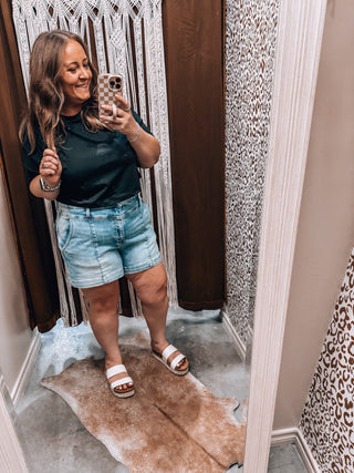 Curvy Risen Slouchy Shorts with Flap Back Pockets — Light