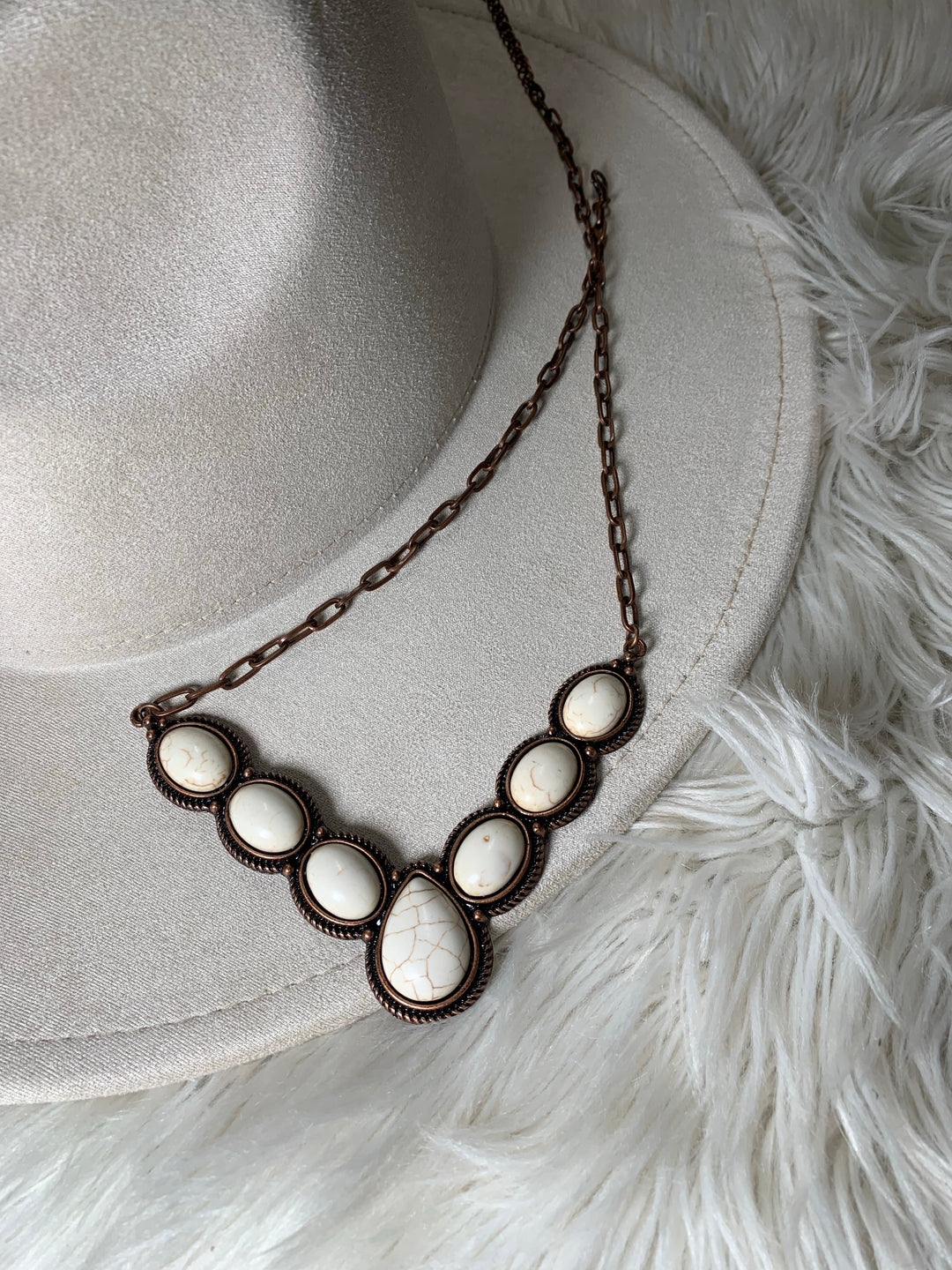 Cream stone copper necklace - Jayden Layne