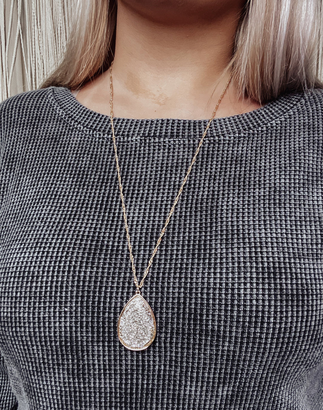 Gold teardrop necklace - Jayden Layne