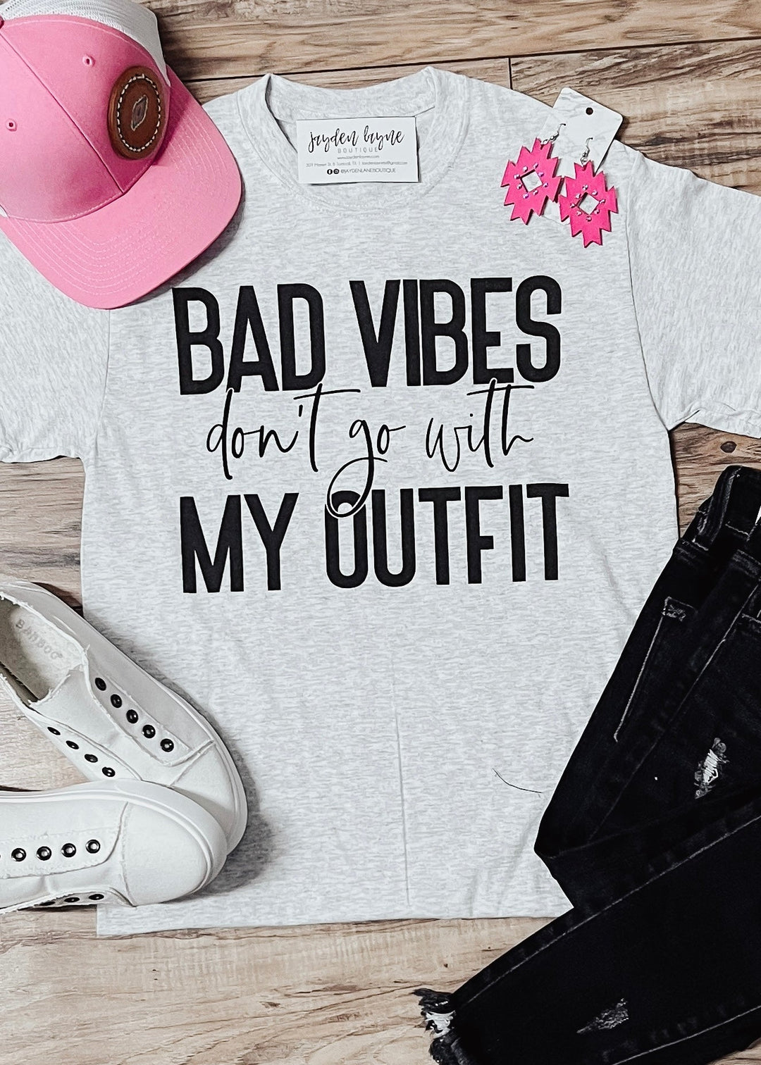 Bad vibes outfit tee - Jayden Layne