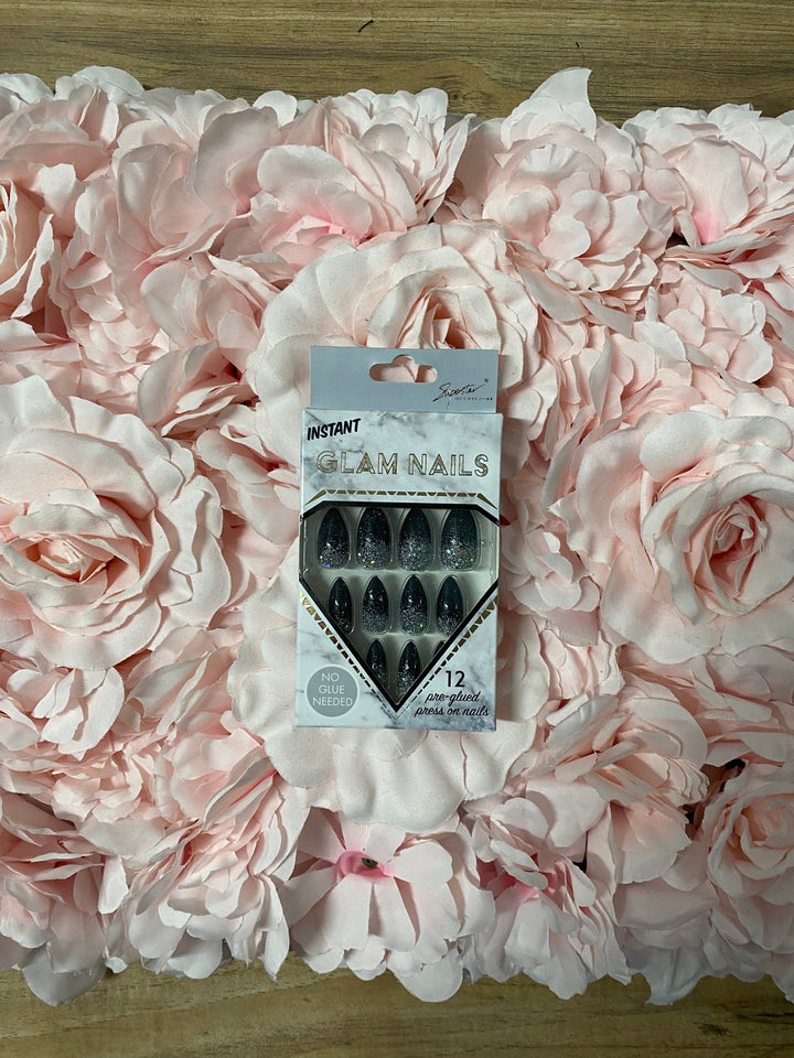 Press on nails - Jayden Layne